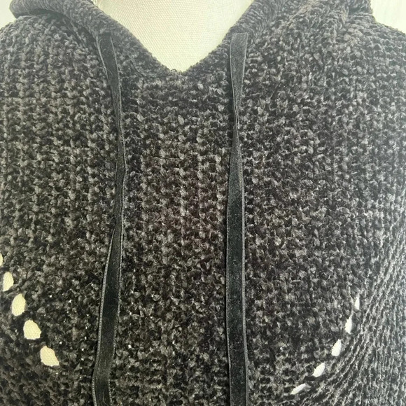 True Craft Black Sweater Size 2x - Picture 2 of 7
